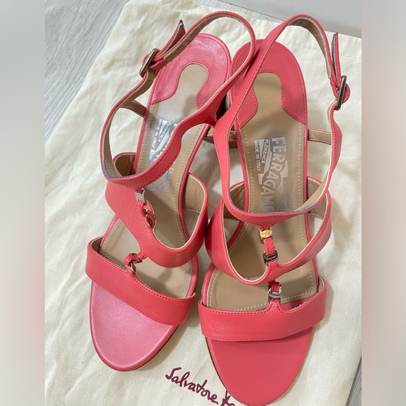 Salvtore Ferragamo Sandal - Picture 3 of 6